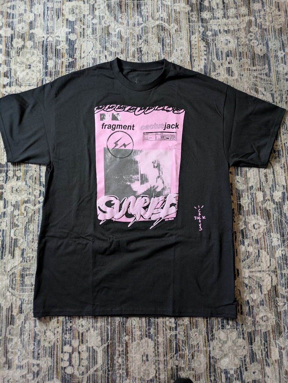 Travis Scott Cactus Jack x Fragment Survive Graphic Tee Black Pink XL NWOT
